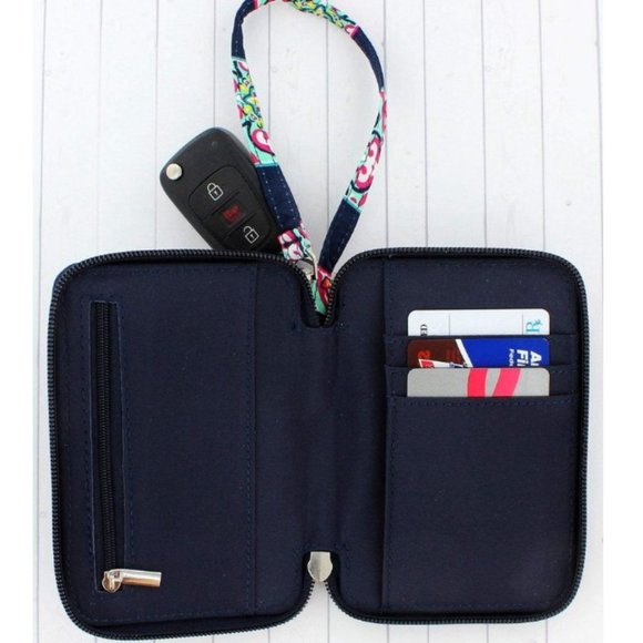 PREPPY ELLIE WITH NAVY TRIM QUILTED WRISTLET - Picture 2 of 4